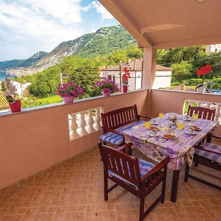 1 Bedroom Stunning Apartment In Bakarac Bagian luar foto